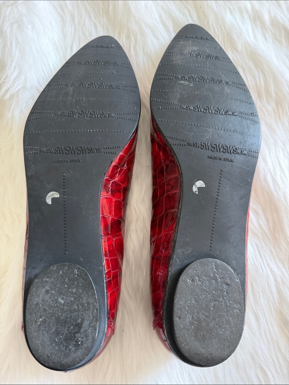 Stuart Weitzman Red Croc-Embossed Pointed Toe Flats with Knot Accent - Picture 12 of 14